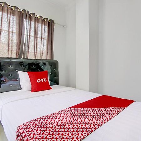 Oyo 92479 Pasadena House Hotell Semarang Eksteriør bilde