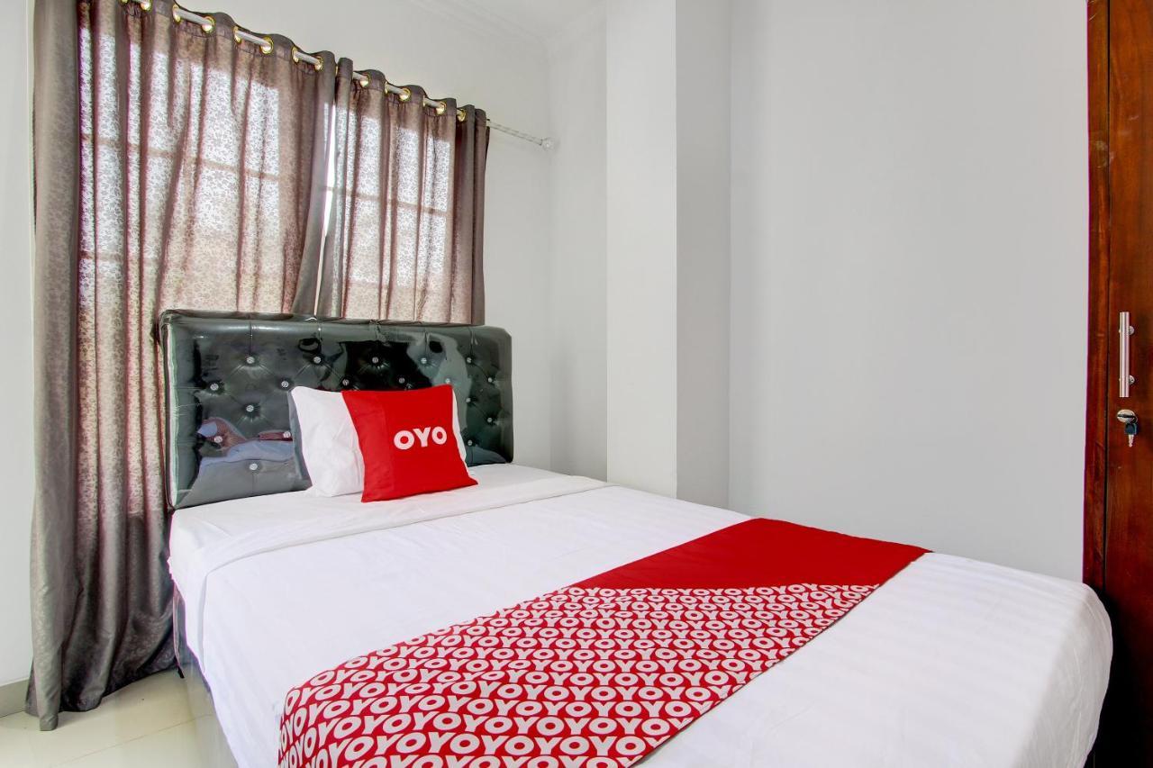 Oyo 92479 Pasadena House Hotell Semarang Eksteriør bilde