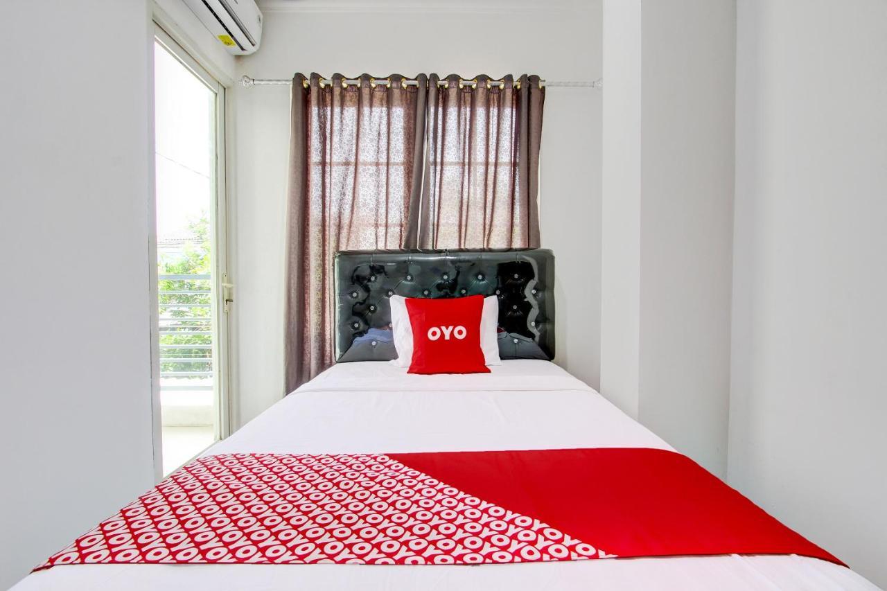 Oyo 92479 Pasadena House Hotell Semarang Eksteriør bilde